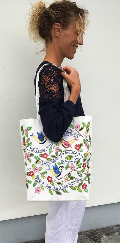 Hannah Dunnett For I know the plans canvas bag model image